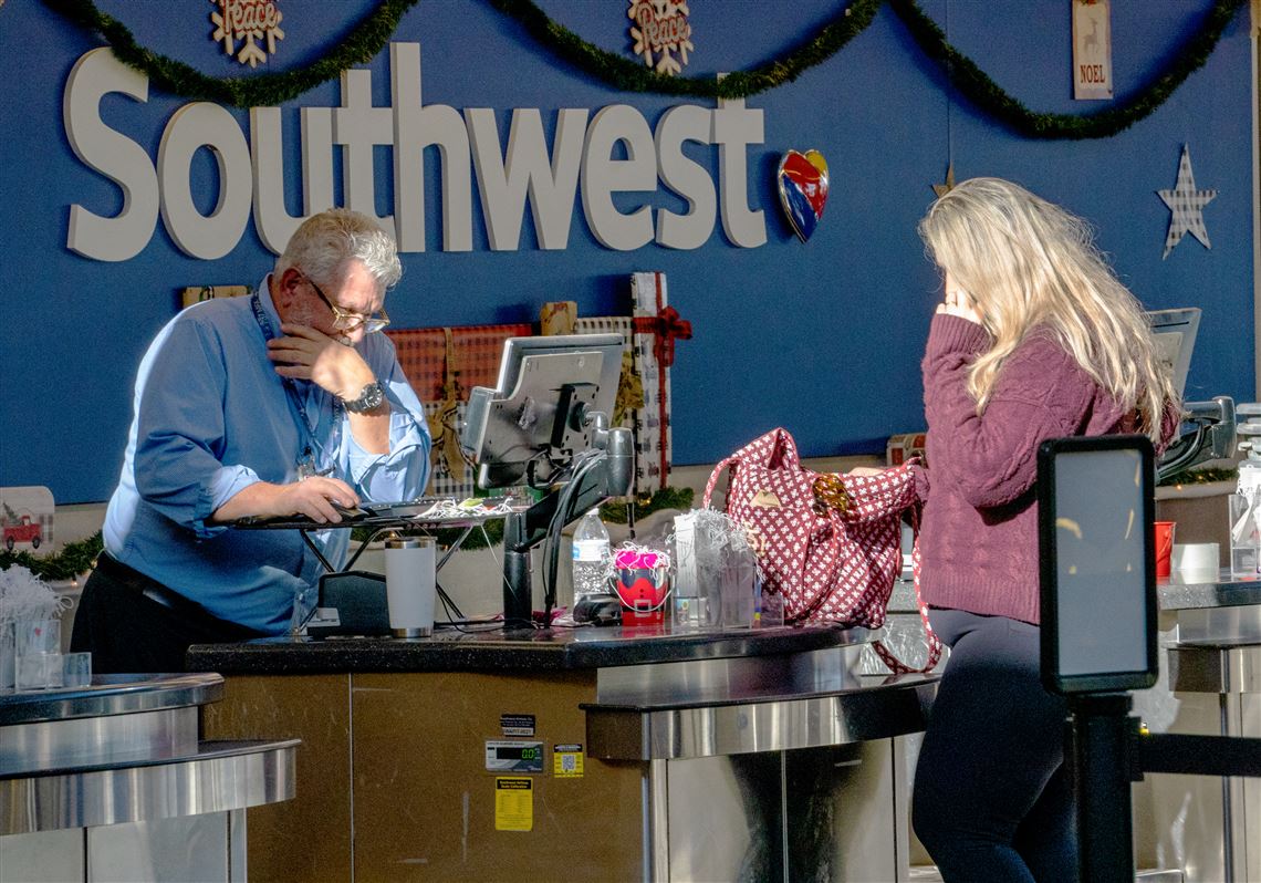 southwest-airlines-problems-stranded-travelers-still-struggling-to