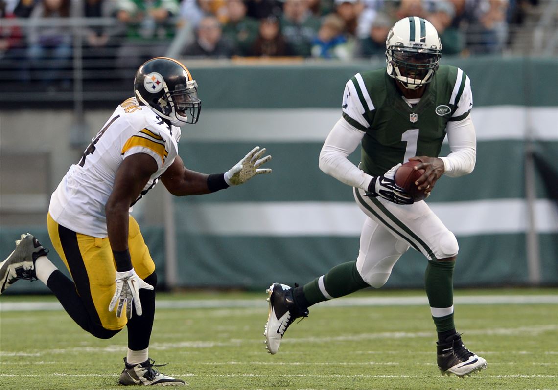 Michael Vick signs with Steelers