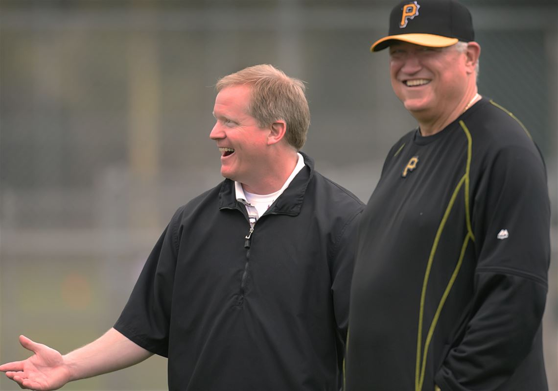 Pittsburgh Pirates fire manager Clint Hurdle, keep GM Neal Huntington 