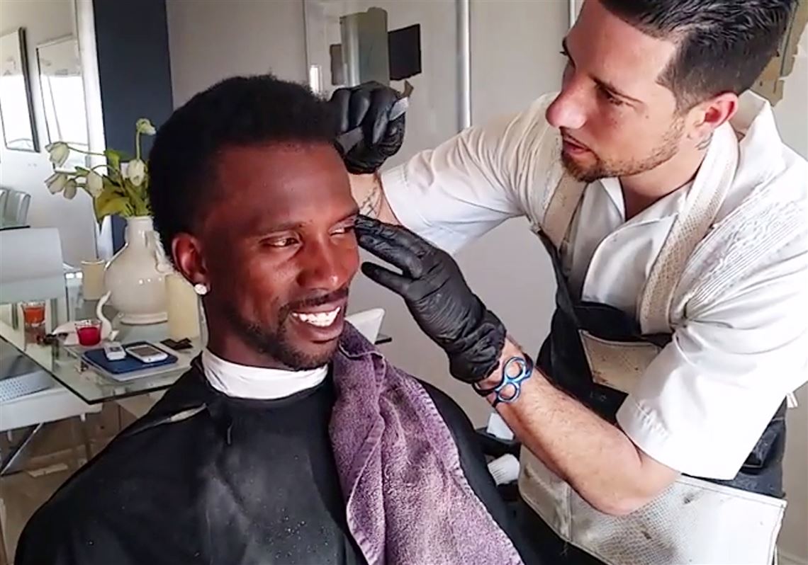 Andrew McCutchen cuts off signature dreadlocks for charity