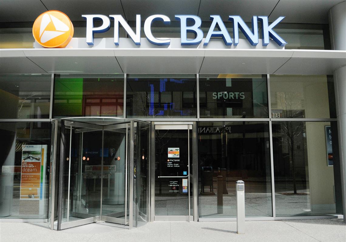 the-number-of-bank-branches-in-the-region-continues-to-shrink