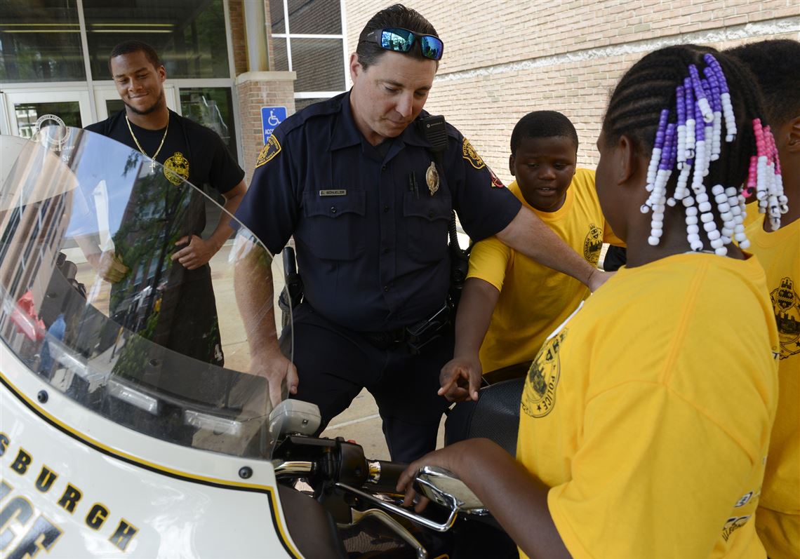 Police Officers And Kids Mix It Up At Pittsburgh Camp 