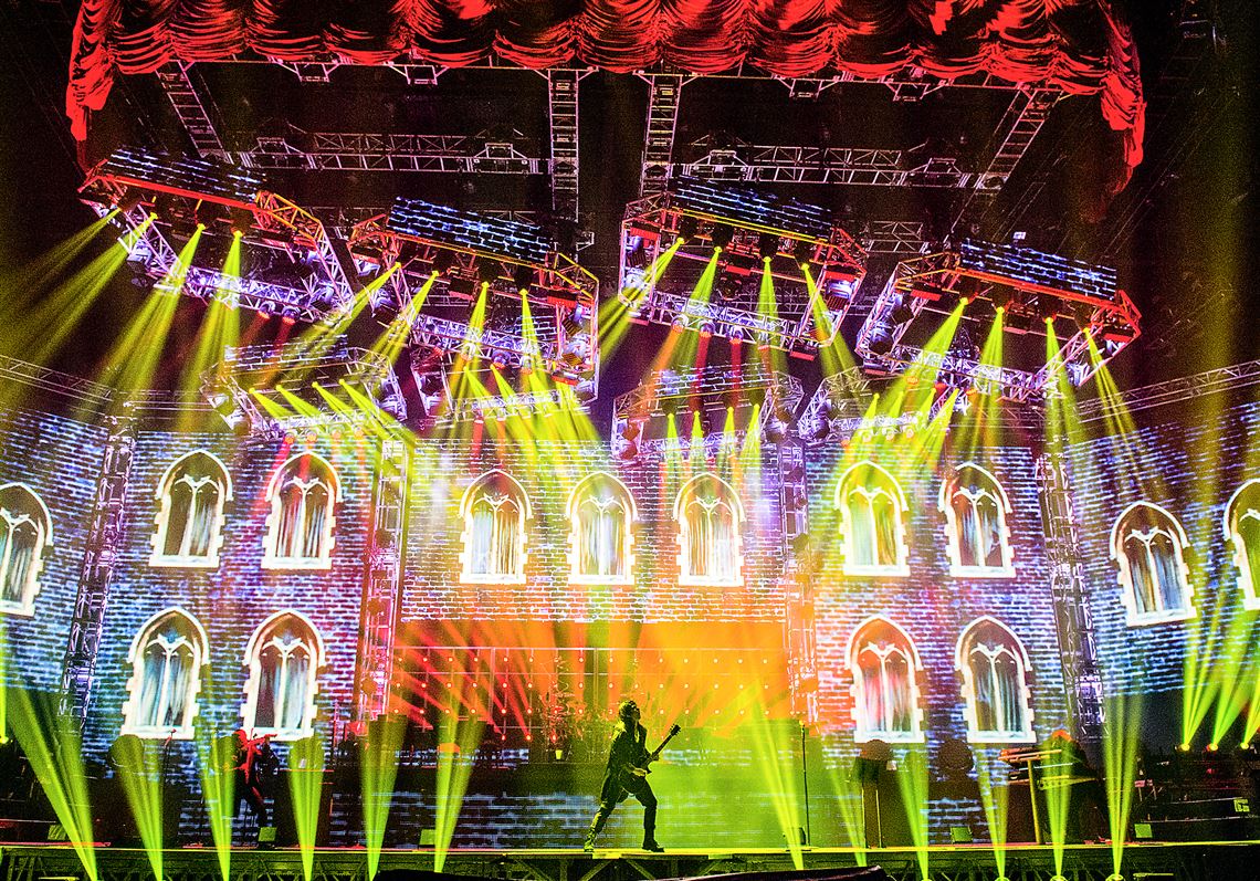 TransSiberian Orchestra dazzles, but it's not the same after Christmas