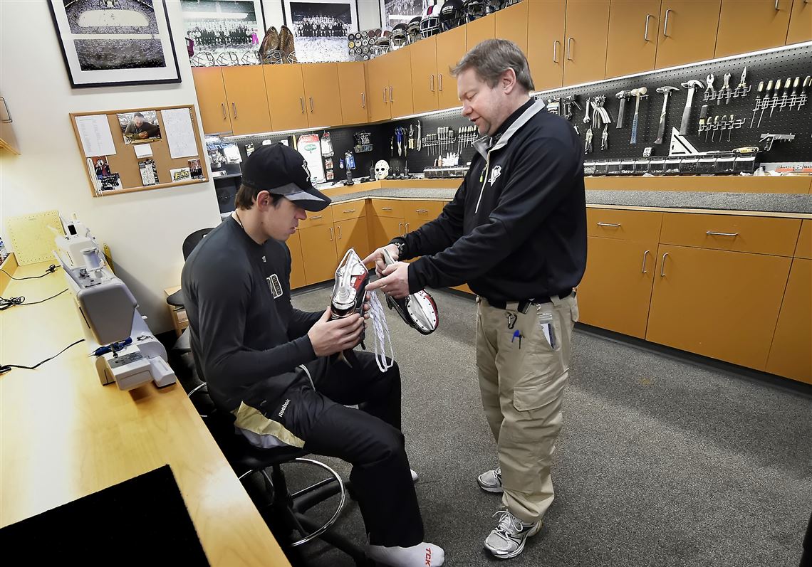 Longtime Penguins equipment manager Dana Heinze retiring Pittsburgh PostGazette