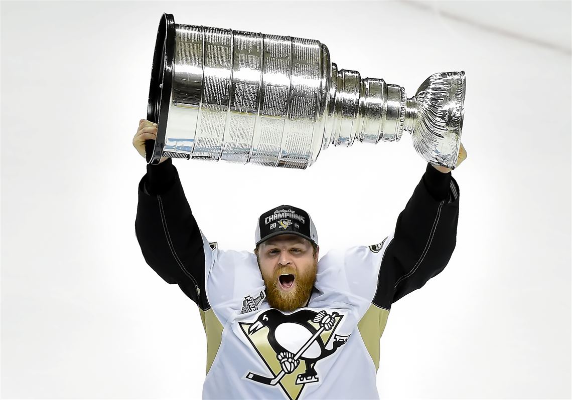 Phil Kessel is a 3-time Stanley Cup champion