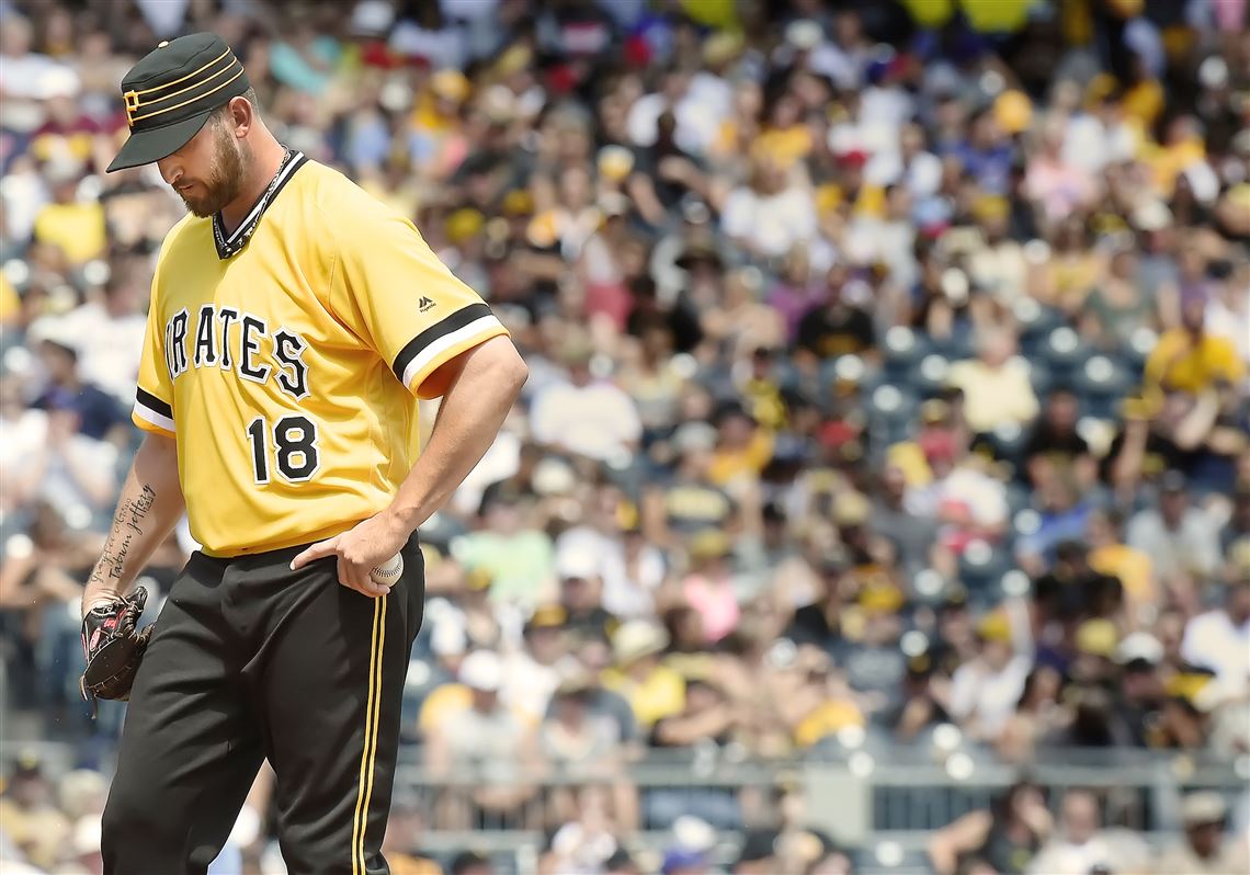 Pirates trade Neil Walker to Mets for lefty Jon Niese