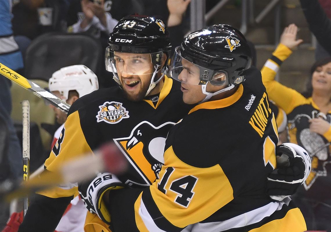 Nick Bonino scored his second career hat trick in the Penguins' 7-4 win Wednesday