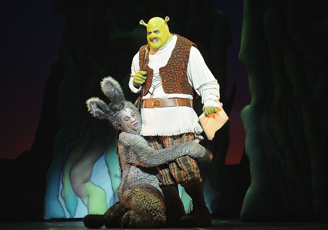 Stage Review Fine Cast Hurdles Obstacles To Lift Clo S Shrek