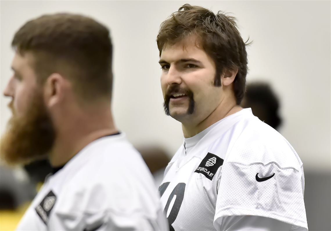 Steelers' Lineman And Afghan War Vet Alejandro Villanueva Now Has