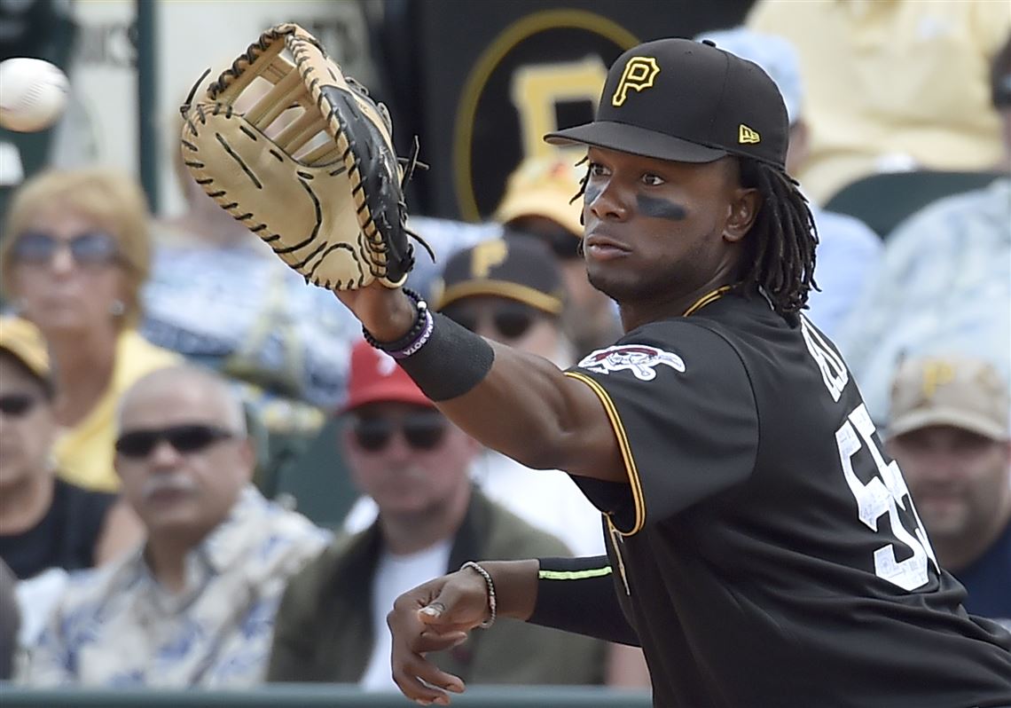 Pirates' Josh Bell returns home to play at Globe Life Park for first time  in MLB career