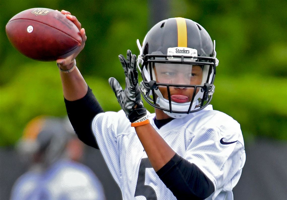 Pittsburgh Steelers QB Joshua Dobbs signs rookie contract 