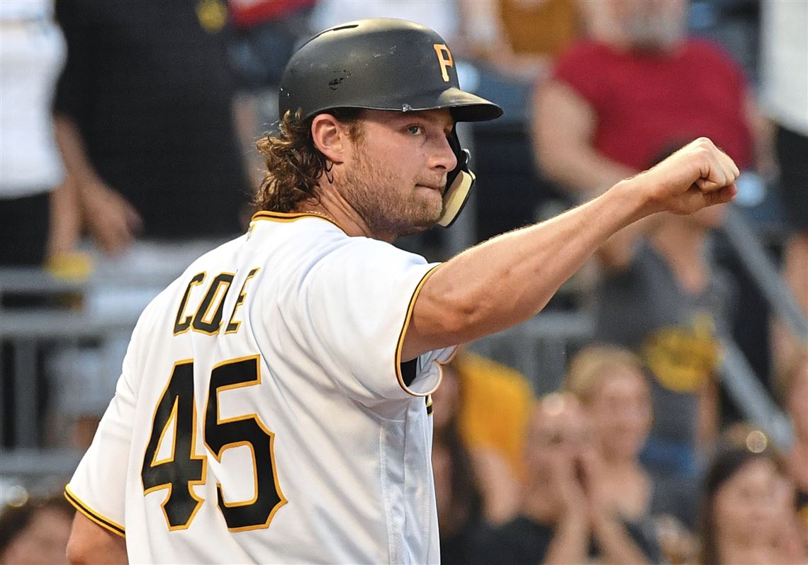 Astros heat up hot stove by acquiring Pirates ace Gerrit Cole