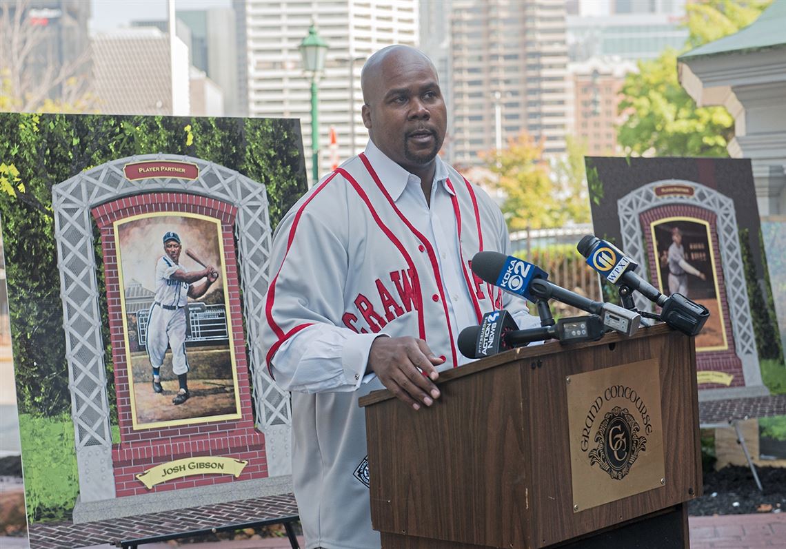Move to honor Negro Leagues 'huge' for Josh Gibson's great-grandson