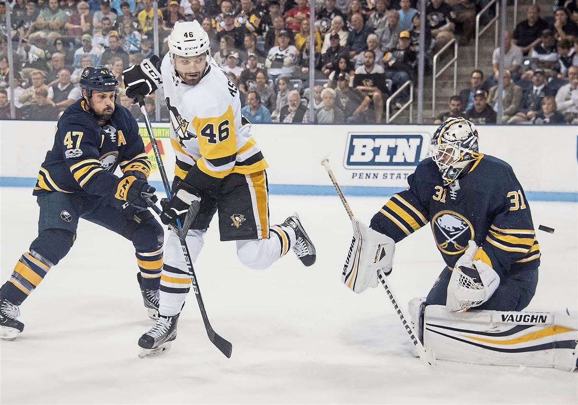Young Penguins Wingers Show Their Potential In Preseason Debut Pittsburgh Post Gazette
