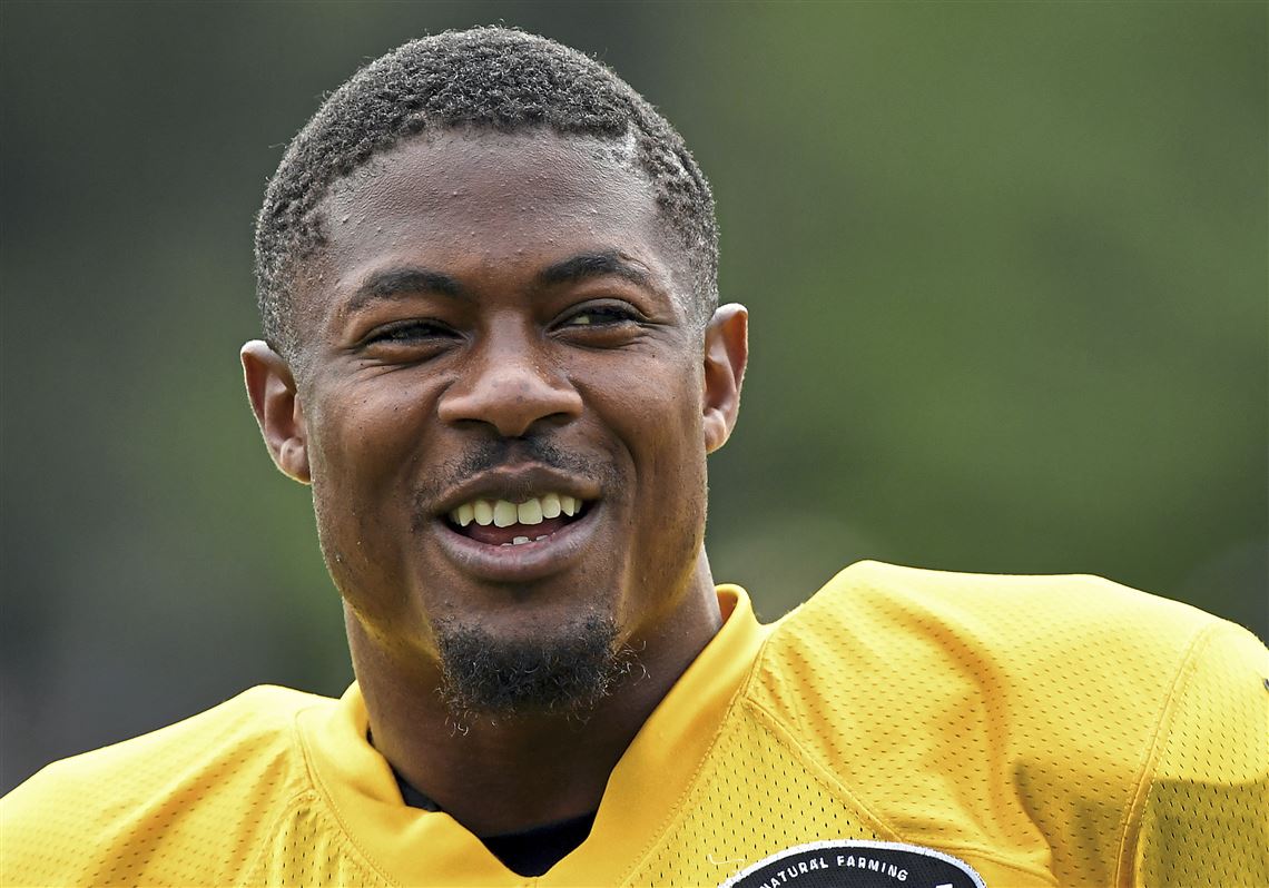 Mel Blount and Ike Taylor have some advice for Artie Burns