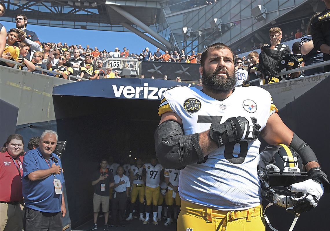 Pittsburgh Steelers reportedly to stay in the locker room for