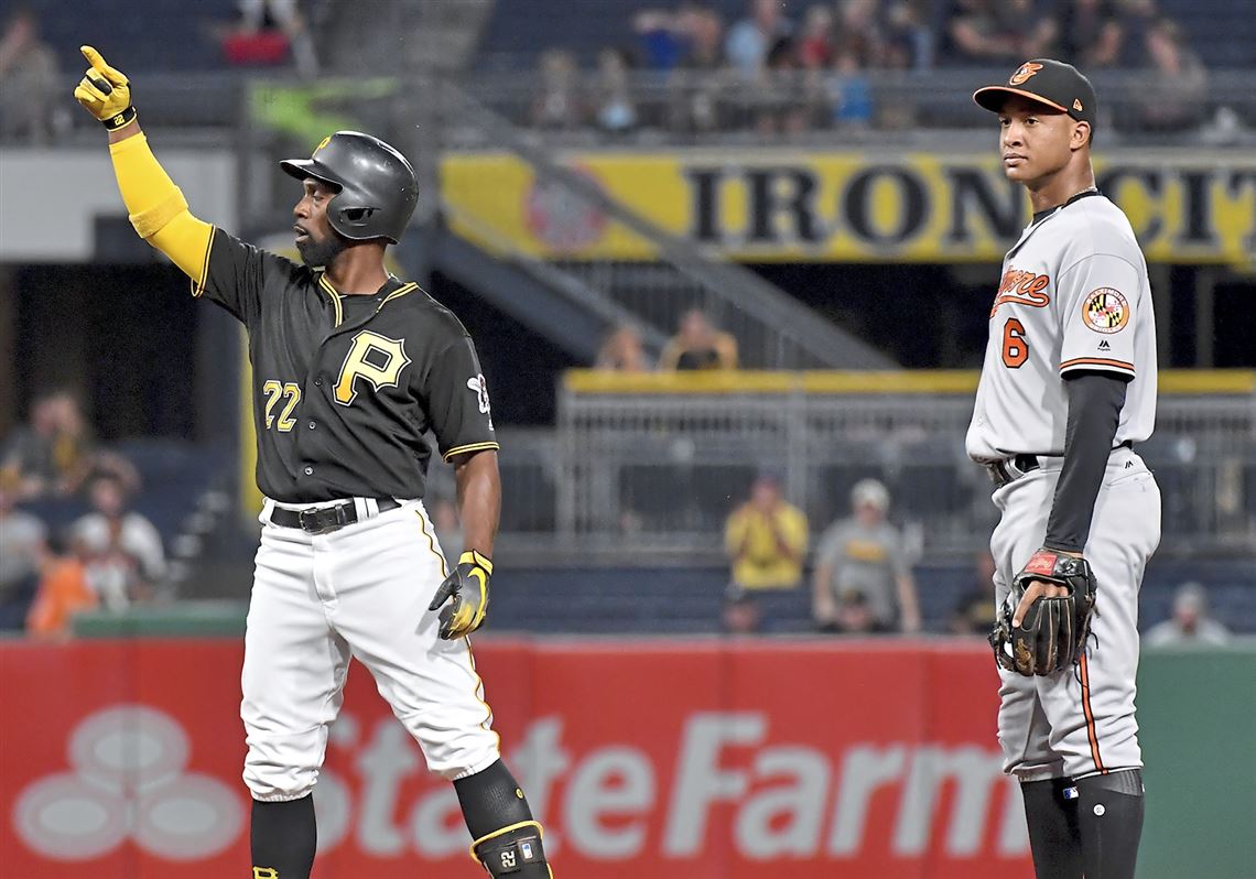 Andrew McCutchen hits first career grand slam