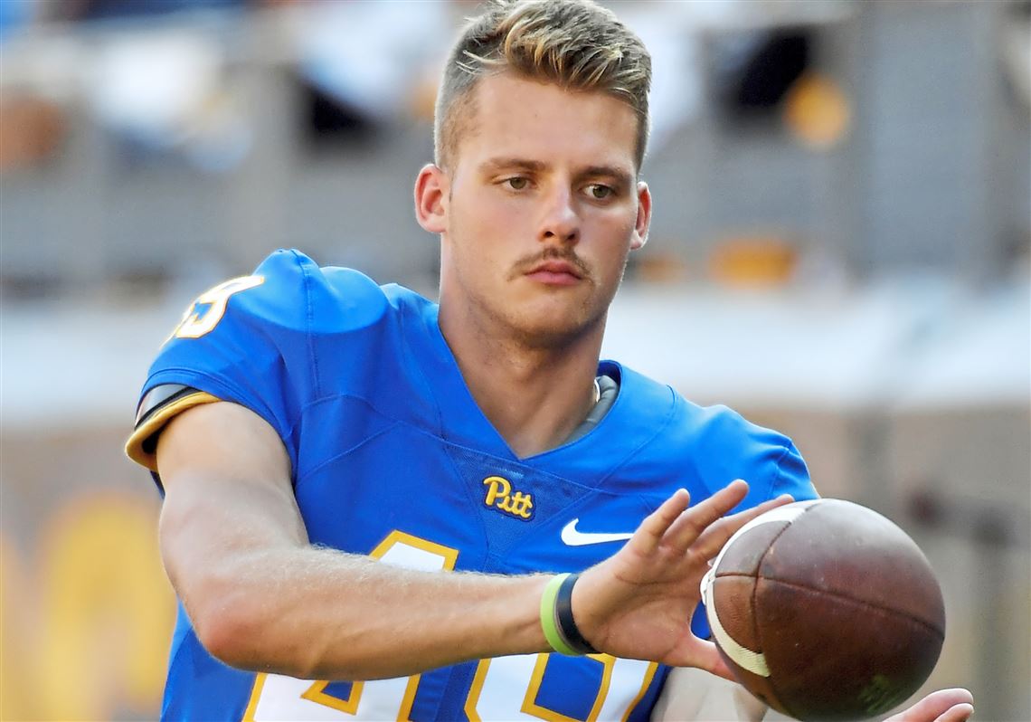 Pitt kicker Ian Troost kneels for national anthem | Pittsburgh Post-Gazette