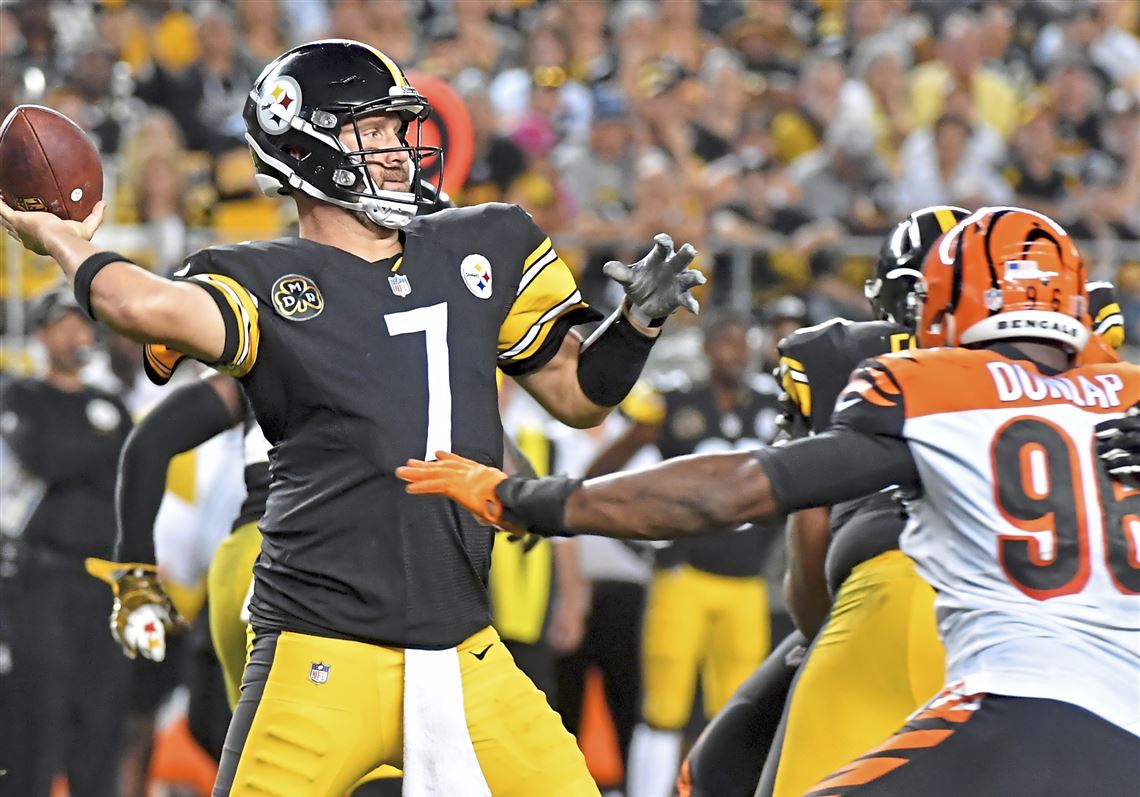 What rivalry? Le'Veon Bell and the Steelers defense do it again in a 29-14  win vs. the Bengals