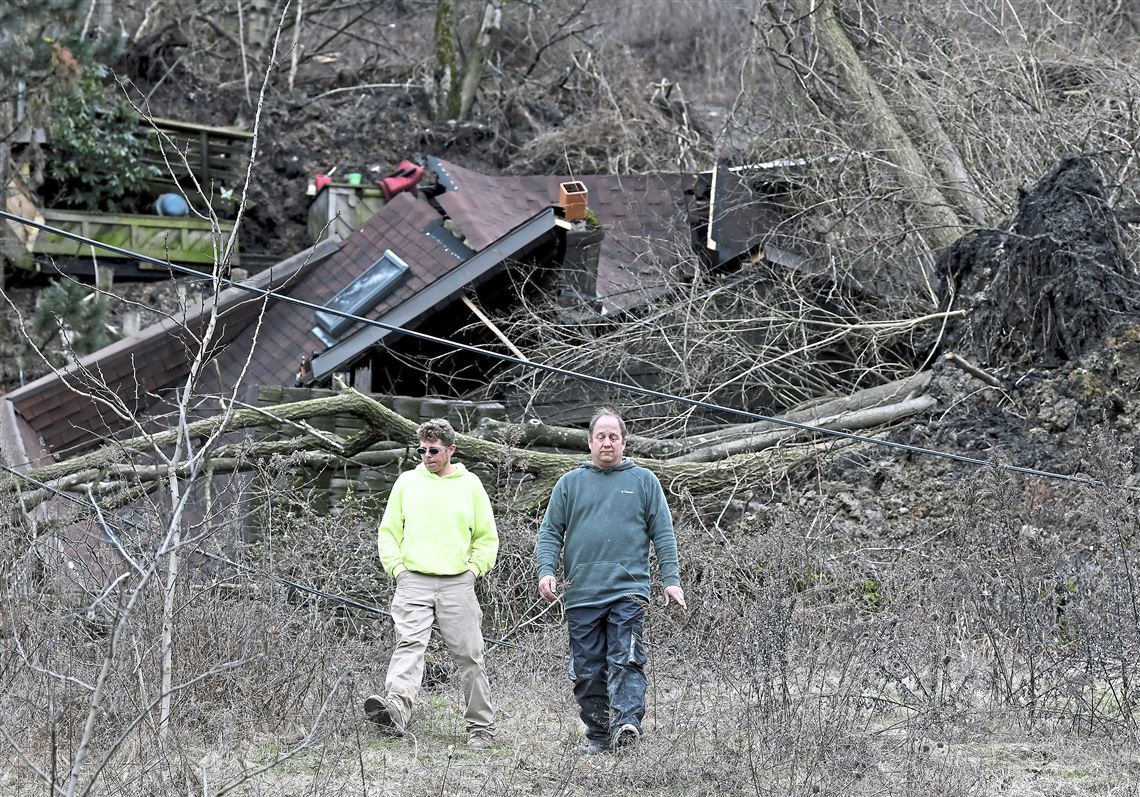 Home destroyed in Duquesne Heights landslide; ramp closed near West End