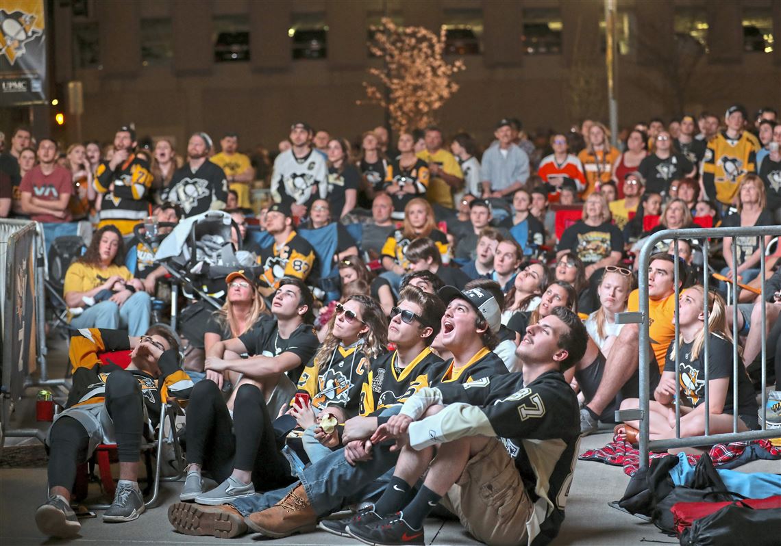 Penguins Bring Big Screen Back But Move It Pittsburgh Post Gazette