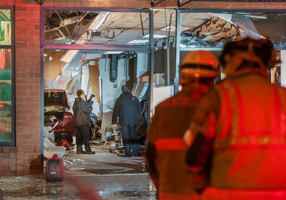 Four Customers Three Employees Injured When Car Drives Into Brentwood Hair Salon Pittsburgh Post Gazette