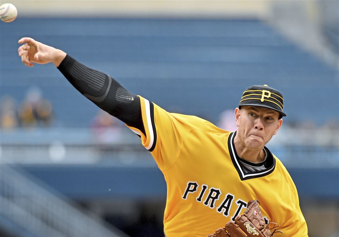 Pirates' Kingham loses perfect game in 7th in his MLB debut