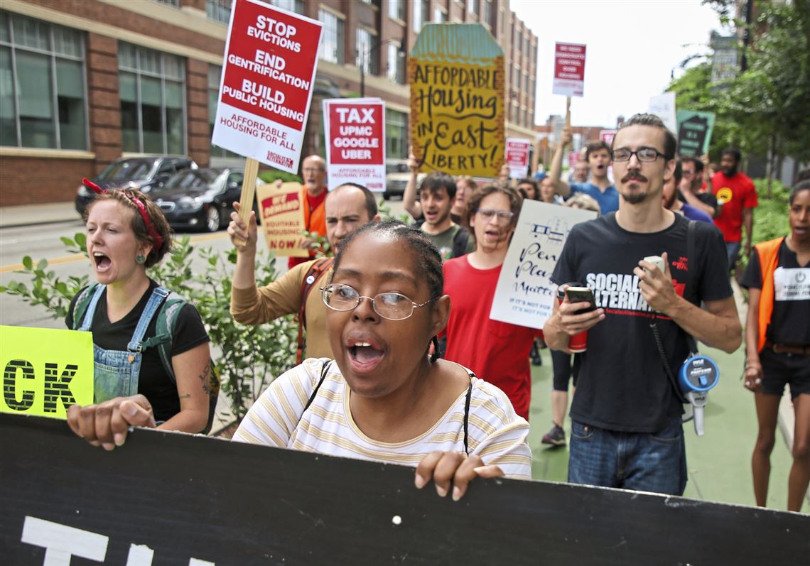 Community Members Protest Development At Former Penn Plaza | Pittsburgh ...