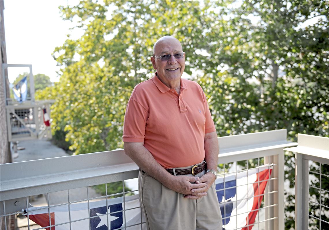 The House Next Door A Navy Man Finds Safe Harbor In The Strip
