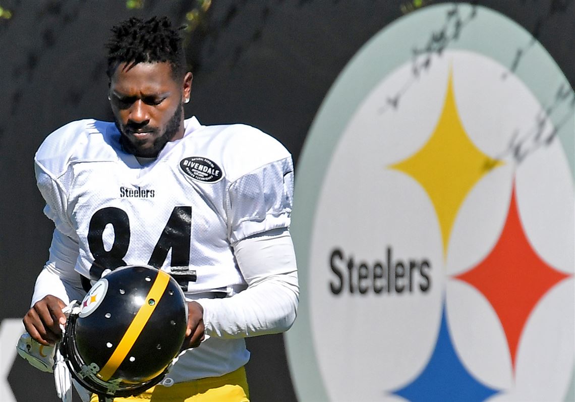 AP Source: Antonio Brown asks Steelers for trade