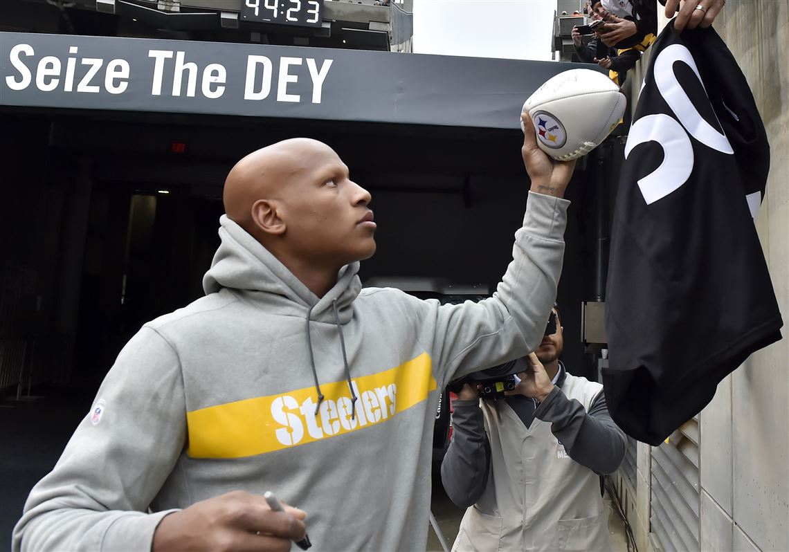 Ryan Shazier Catches Footballs After Spinal Injury