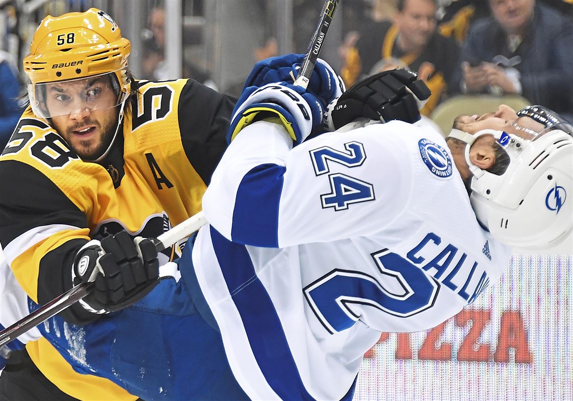Photos: Lightning lose opener to Penguins