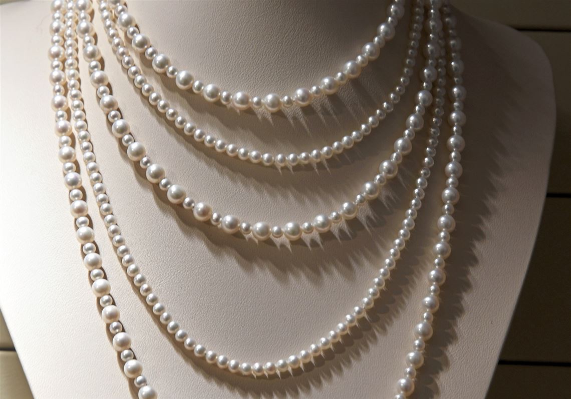 Goldstock Diamonds, a Clark Building fixture for decades, prepares to close up shop