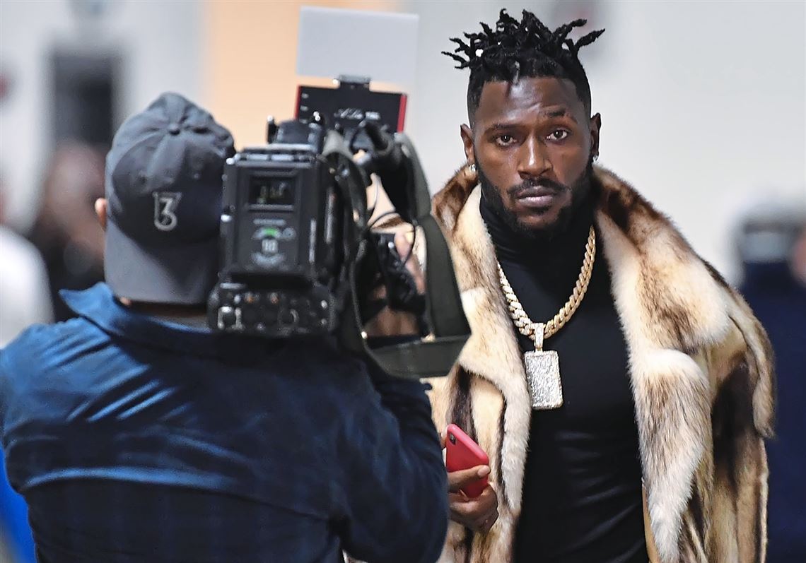 Steelers' Antonio Brown calls ex-teammate Ryan Clark an 'Uncle Tom'