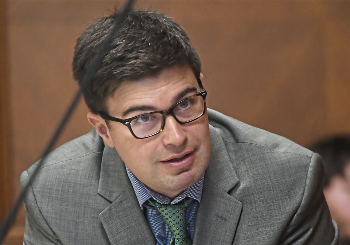 Council passes resolution to examine construction industry fraud