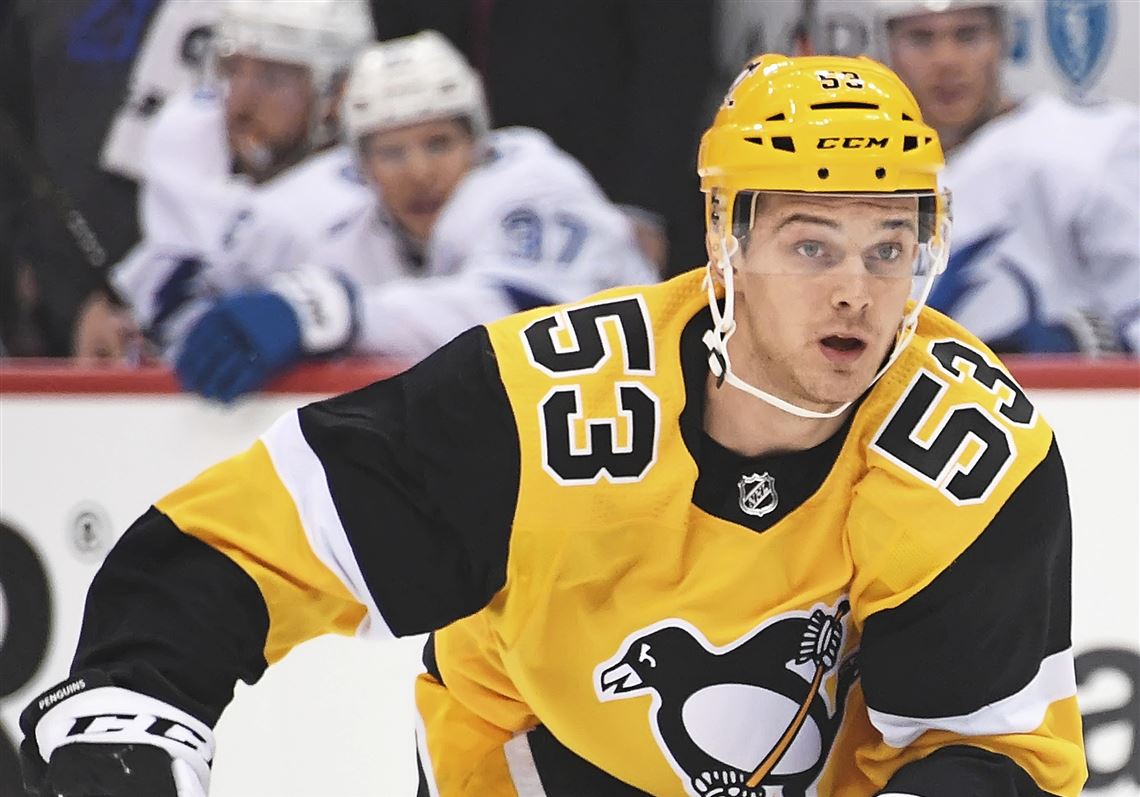 Penguins re-sign Teddy Blueger to two-year contract
