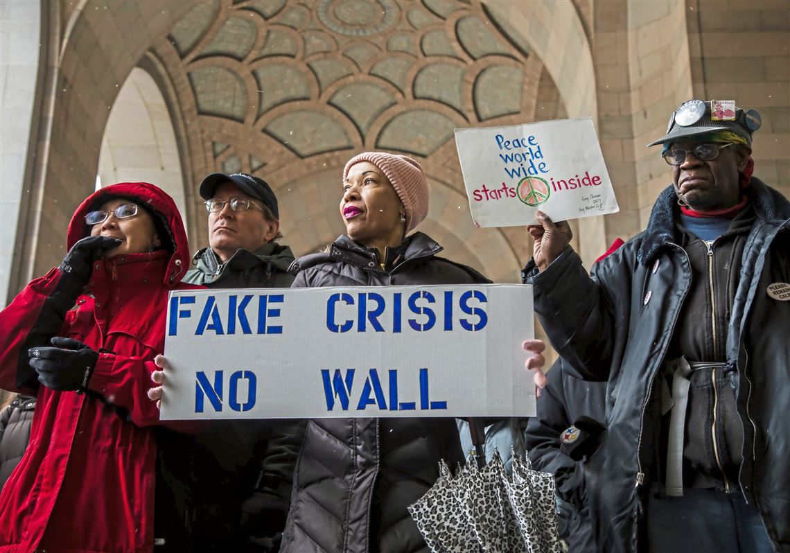 Dozens in Pittsburgh demonstrate against Trump's national emergency declaration