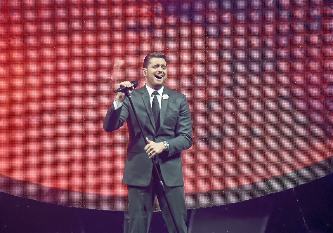 Michael Buble Dazzles Arena Crowd With Classic Songs Raw