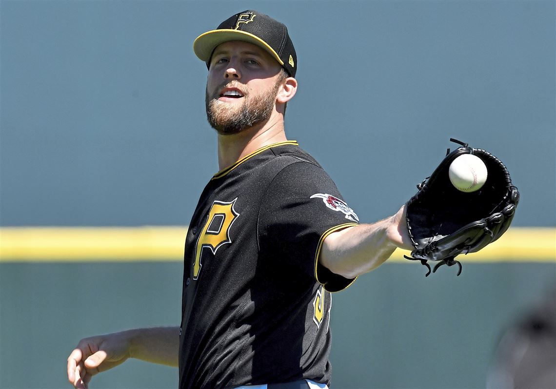 Injuries mar win for Lyles, Pirates