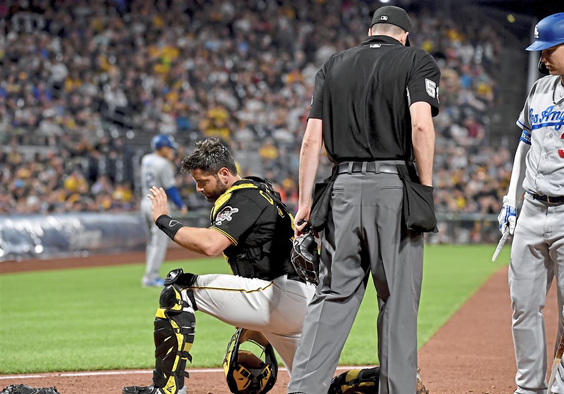 Pirates catcher Francisco Cervelli held out after getting hit in