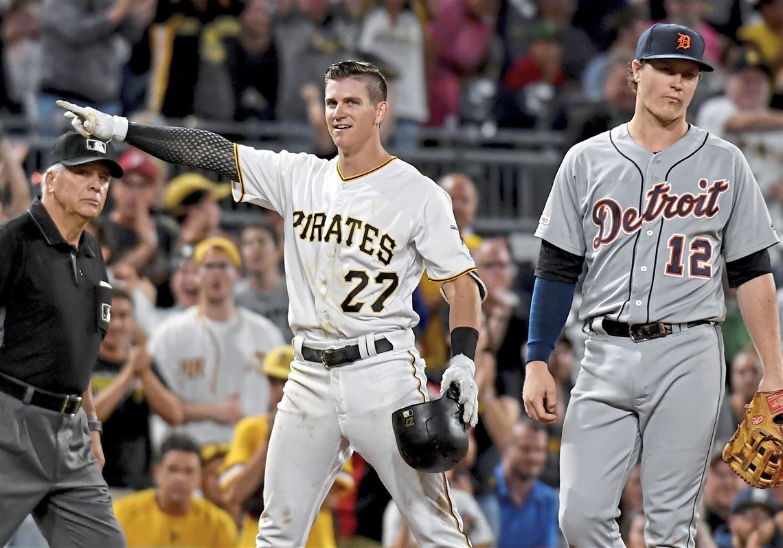 Tigers pounce on errors, edge Pirates in Game 1