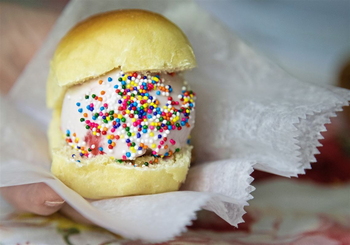 Forget the cookies, make ice cream sandwiches with bread instead