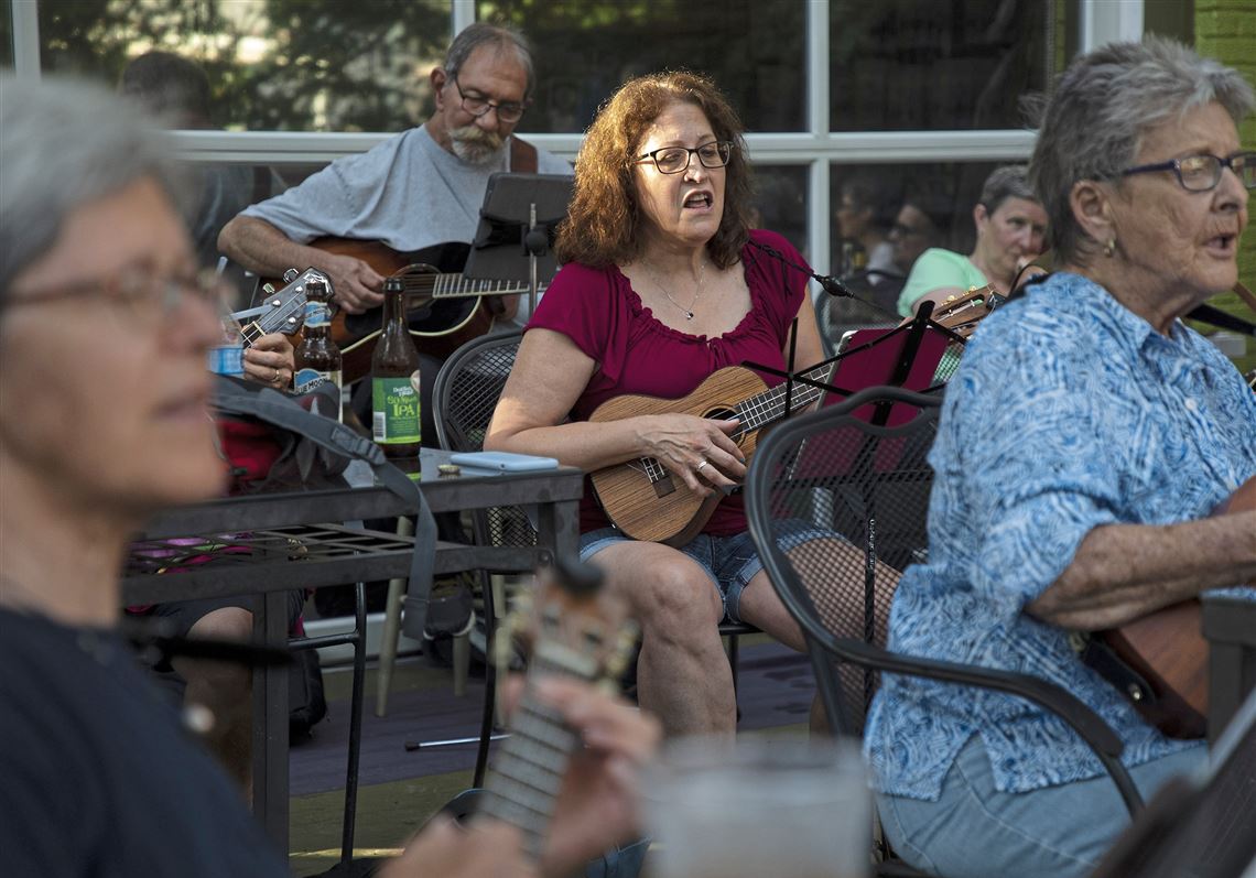 Ukulele Lovers Finding The Right Chords Pittsburgh Post