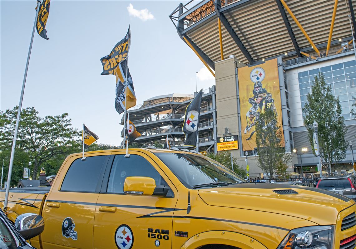 Pittsburgh Steelers Shaped Car Flag