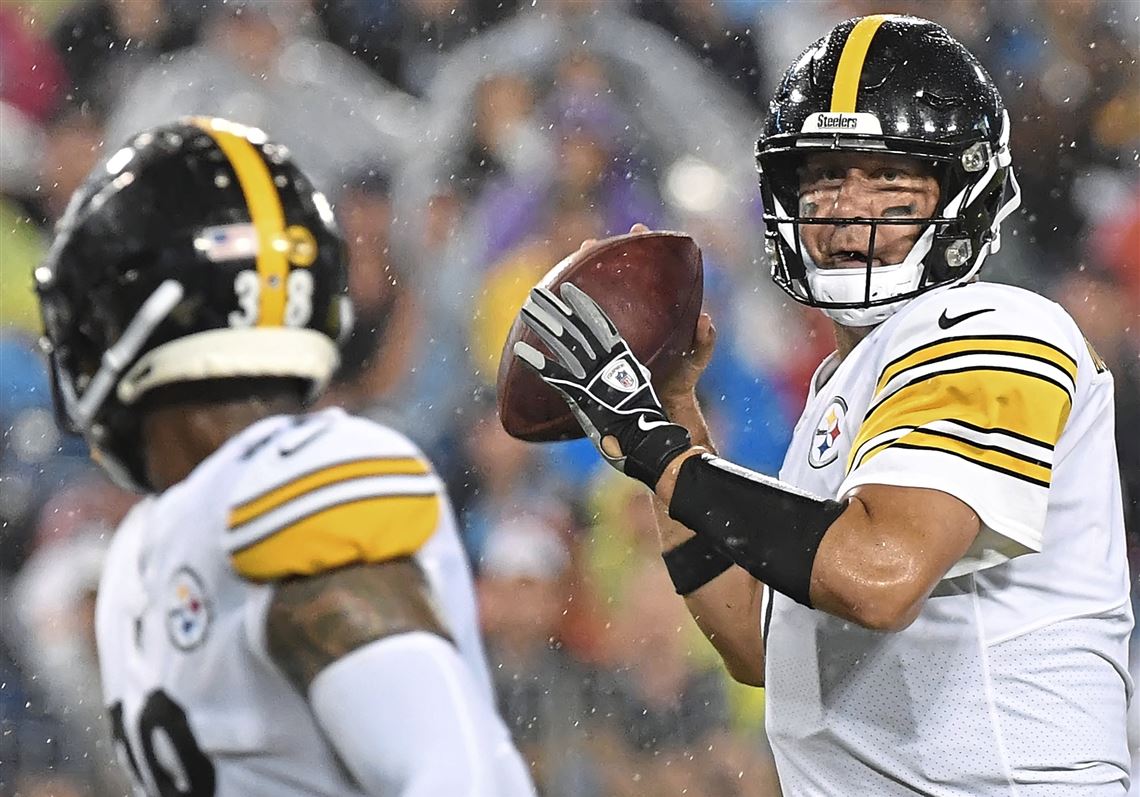 Steelers' Roethlisberger, 3 teammates go on COVID-19 list