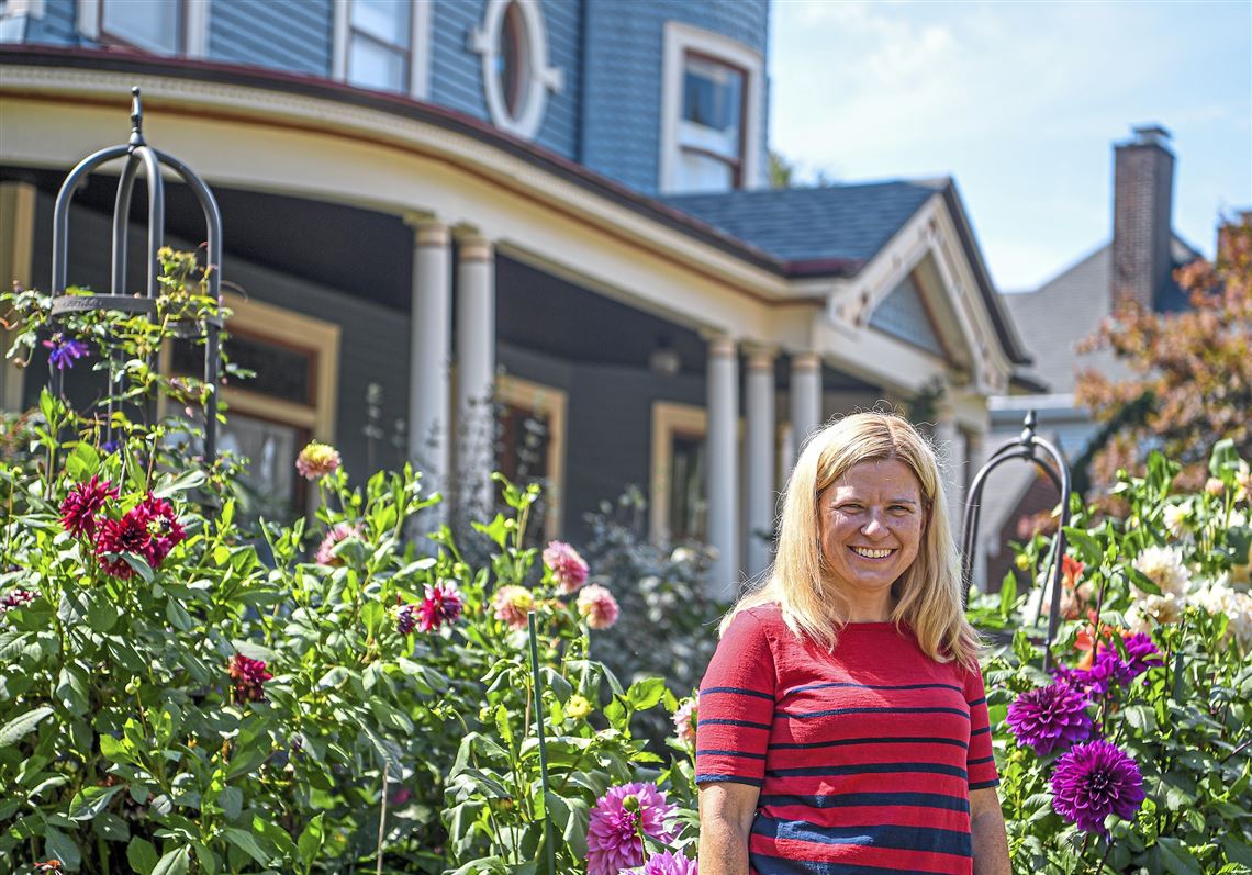 This Laura Ashley works with real flowers — and got married in her