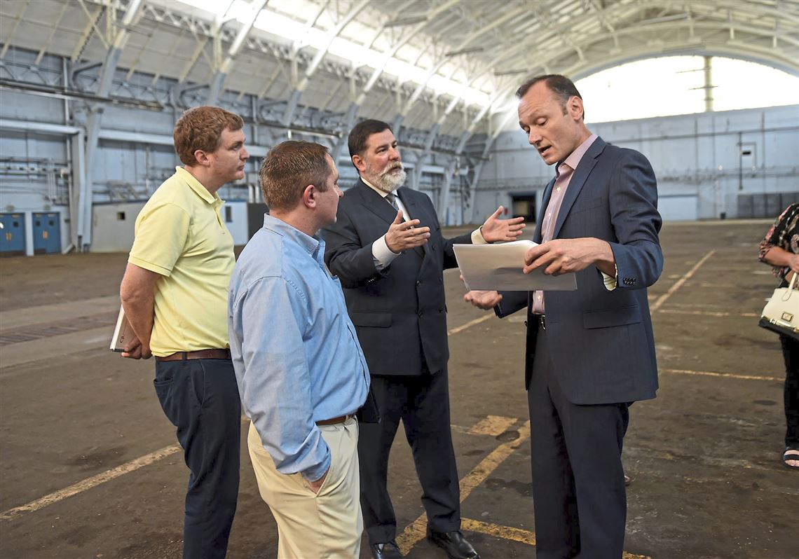 Mayor Peduto, Penguins' Kevin Acklin tour Hunt Armory to discuss