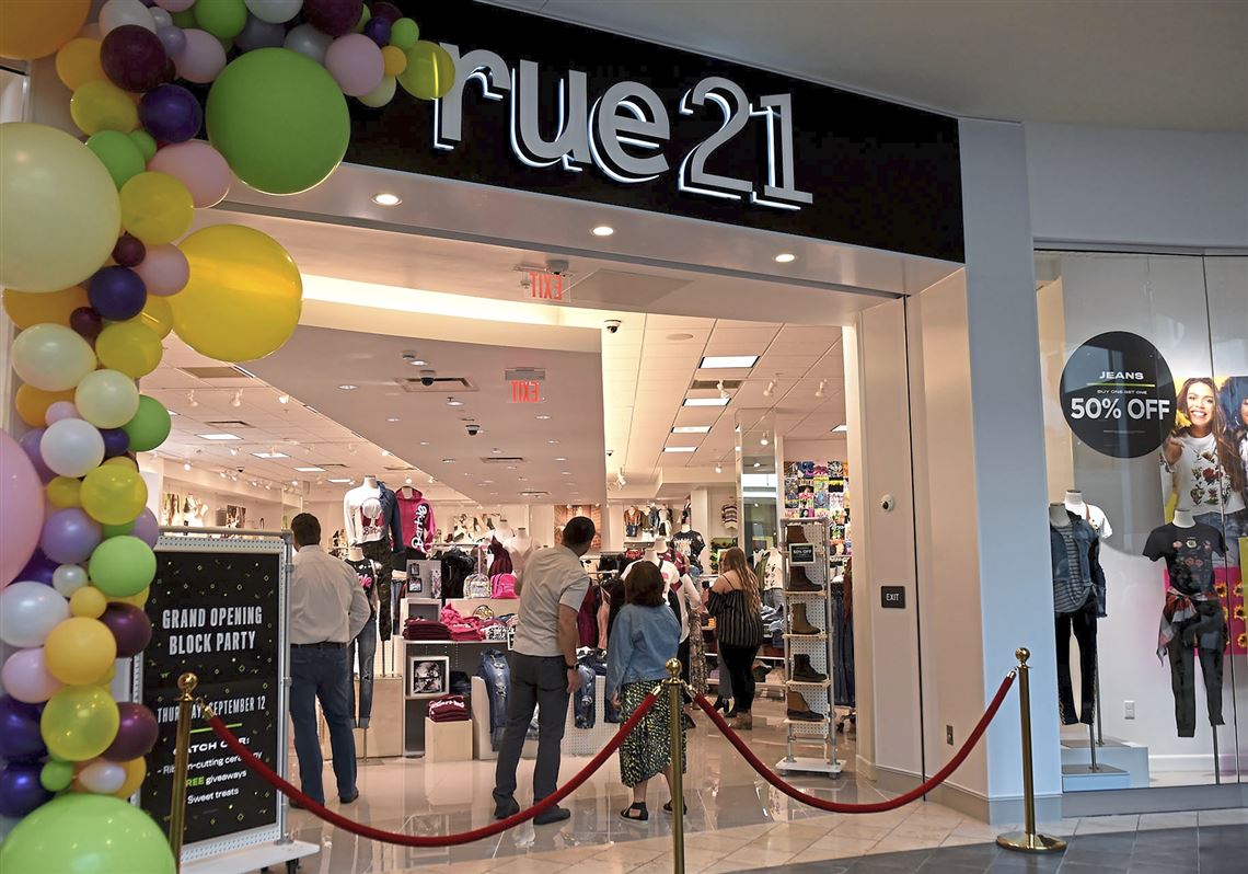 Rue21 Refinances, Sets Store Openings