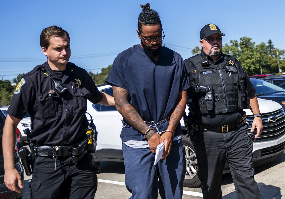 Pirates pitcher Felipe Vazquez denied bond during Westmoreland County arraignment