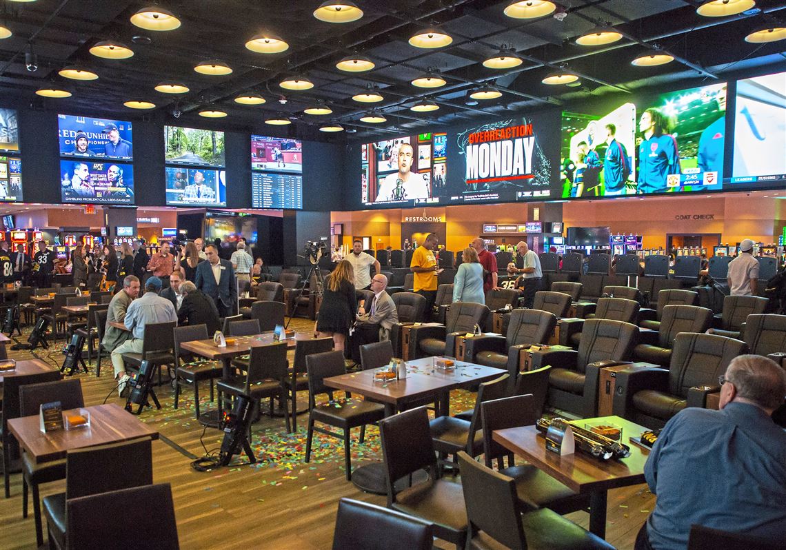 Super Bowl betting line holds steady at Las Vegas sportsbooks